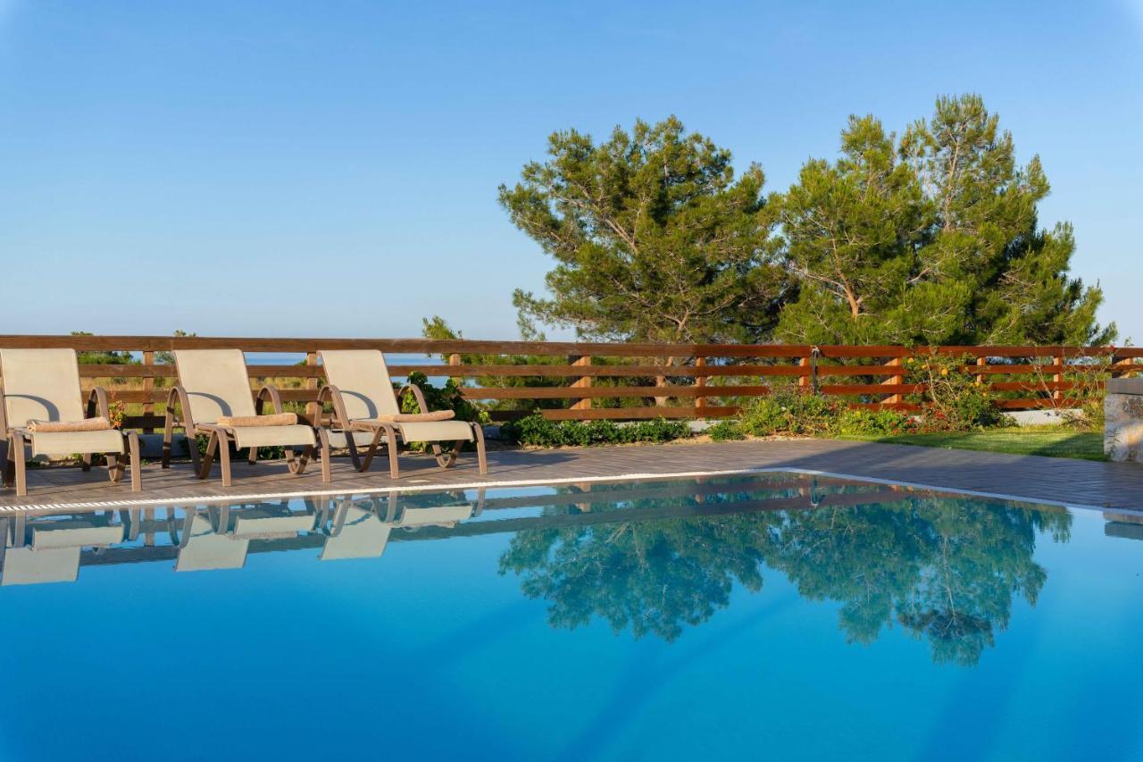 Villa Sperveri Enalio